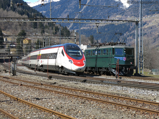 SBB Ae 6/6 11411 'Zug' e RABe 503 013 'Wallis'